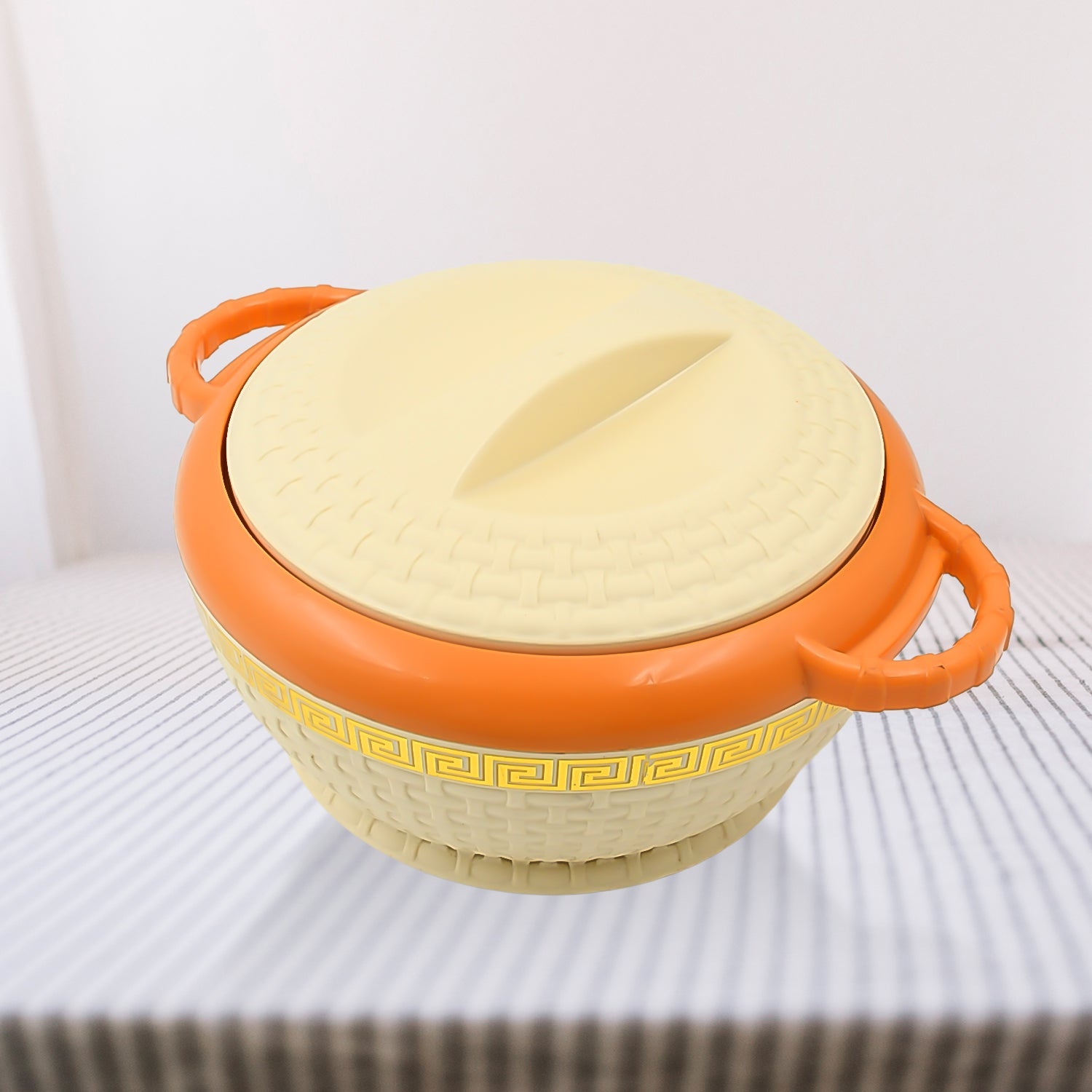 Insulated Hot Pot With Inner Stainless Steel Serving Casserole with Lid (800 ML Approx) Insulated Hot Pot With Inner Stainless Steel Serving Casserole with Lid (800 ML Approx)